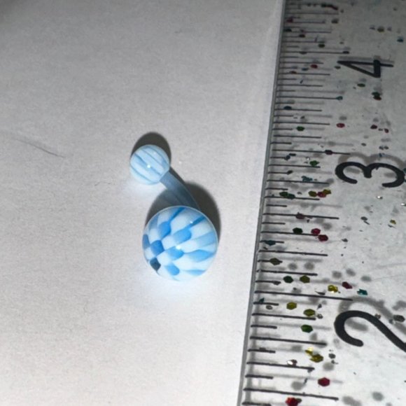 14 Gauge Blue and White Checkerboard Belly Ring - Picture 4 of 14